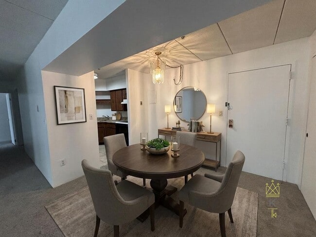 135 Pleasant St, Unit 207 in Brookline, MA - Building Photo - Building Photo