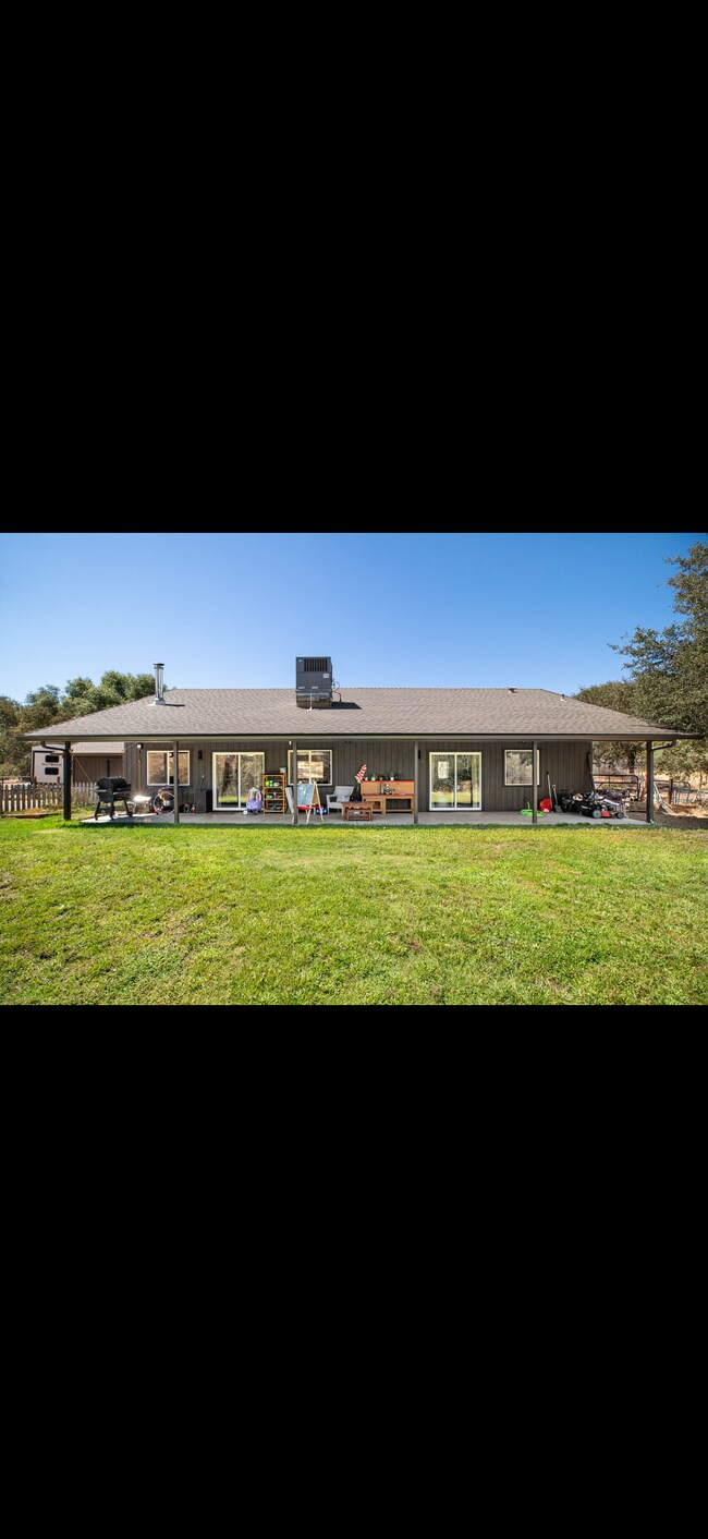 2384 Choctaw Rd in Copperopolis, CA - Building Photo - Building Photo