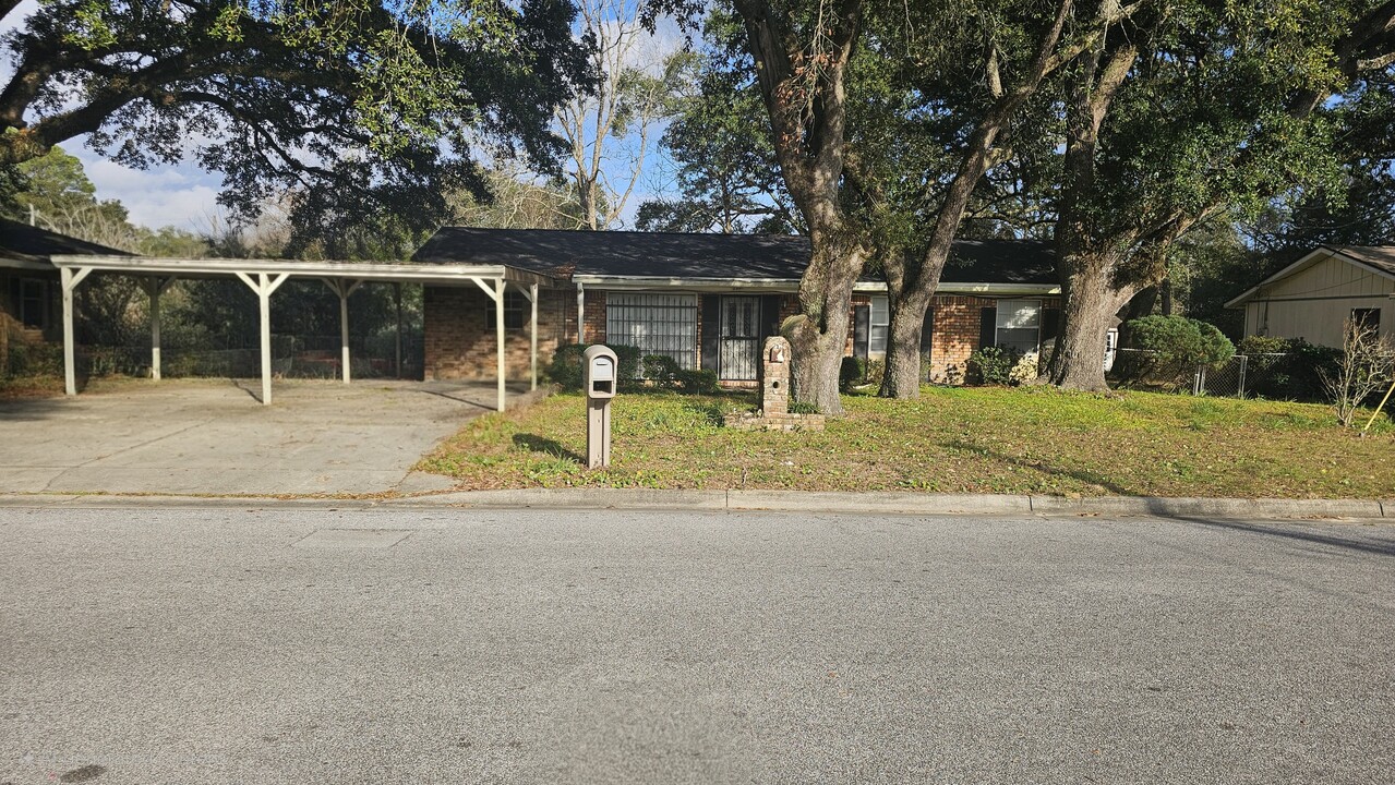 1963 Gary Cir in Pensacola, FL - Building Photo