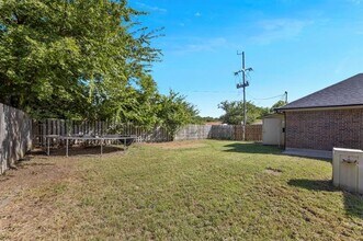 245 SW Rand Dr in Burleson, TX - Building Photo - Building Photo
