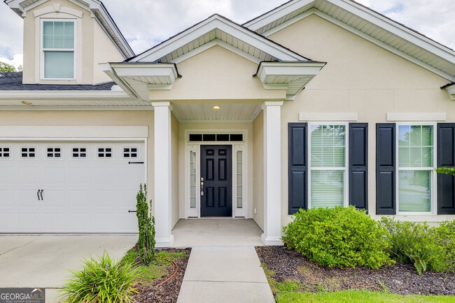 property at 37 Scarlet Maple Ln