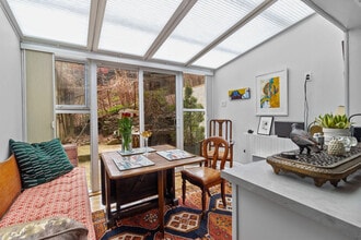 7 Victoria St in St John's, NL - Building Photo - Building Photo