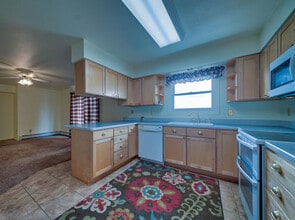 60 Schneider Rd in Cody, WY - Building Photo - Building Photo