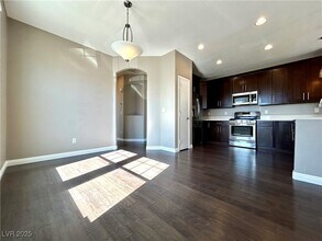 6706 Black Oil Dr in Las Vegas, NV - Building Photo - Building Photo