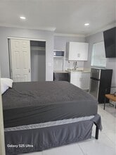 17101 NW 35th Ave in Miami Gardens, FL - Building Photo - Building Photo