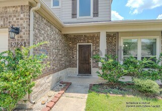 19123 Old Crow Ln in Katy, TX - Building Photo - Building Photo
