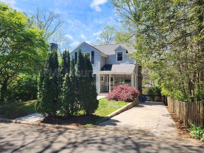 39 Westover Dr in Asheville, NC - Building Photo - Building Photo