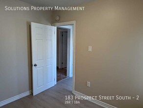 183 Prospect St S in Hamilton, ON - Building Photo - Building Photo