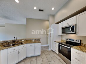 3588 Foxcroft Cir in Oviedo, FL - Building Photo - Building Photo