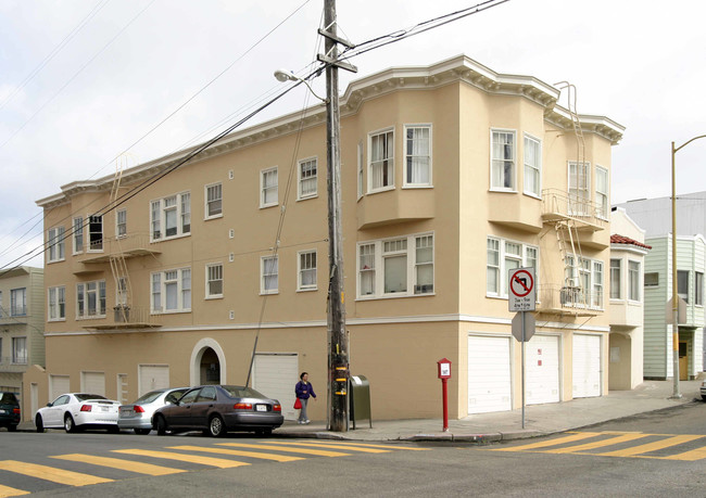 1392 Funston Ave in San Francisco, CA - Building Photo - Building Photo