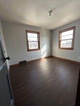 721-721 W 11th St in Waterloo, IA - Building Photo - Building Photo