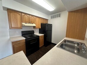 12955 Woodforest Blvd-Unit -74 in Houston, TX - Building Photo - Building Photo