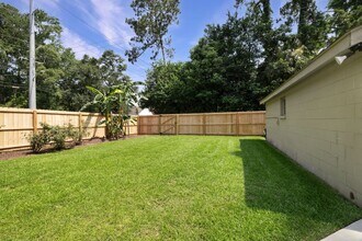 402 E 64th St in Savannah, GA - Building Photo - Building Photo