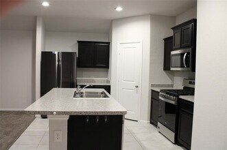 10123 Fort Friffin Trail in Crowley, TX - Building Photo - Building Photo