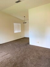 693 Brookridge Dr in Redding, CA - Building Photo - Building Photo