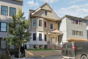 17 Fulton Ave in Jersey City, NJ - Building Photo