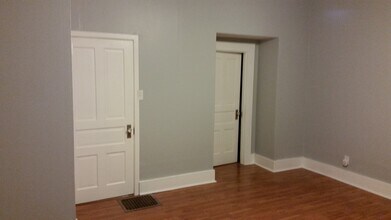 6148 Winthrop Ave, Unit 2 in Indianapolis, IN - Foto de edificio - Building Photo