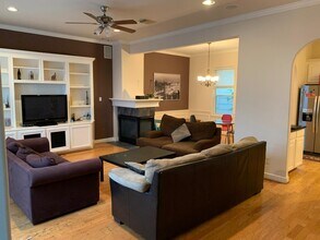 1117 Malone St in Houston, TX - Foto de edificio - Building Photo
