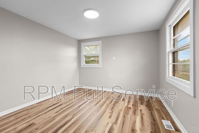 895a W Sharpe Ave in Nashville, TN - Foto de edificio - Building Photo