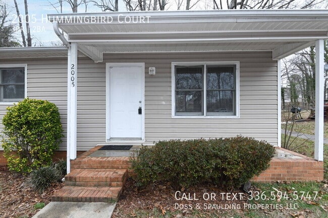 2005 Hummingbird Ct in High Point, NC - Building Photo - Building Photo