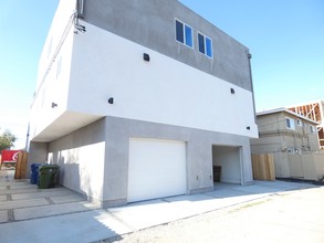 5126 Cahuenga Blvd in North Hollywood, CA - Building Photo - Building Photo