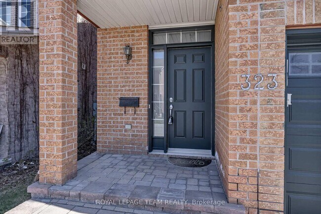 323 Freedom Private in Ottawa, ON - Building Photo - Building Photo