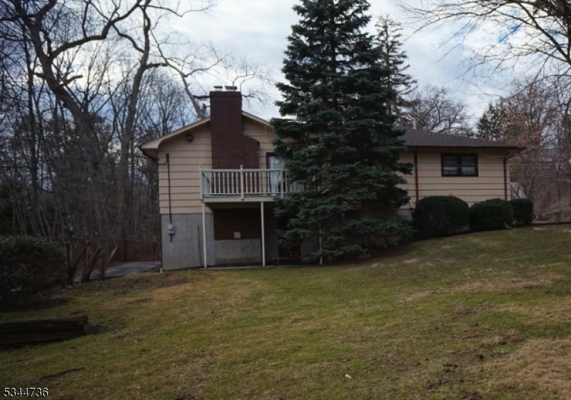12 Wildwood Ave in West Orange, NJ - Building Photo
