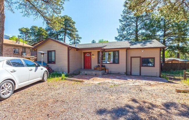 2518 N West St in Flagstaff, AZ - Building Photo - Building Photo