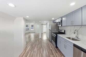 176 Thorne St in Jersey City, NJ - Building Photo - Building Photo