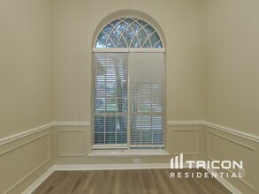 8128 Mt Shasta Cir in Fort Worth, TX - Foto de edificio - Building Photo