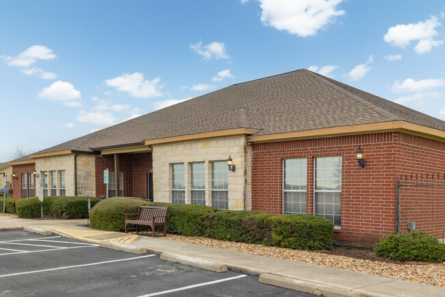 La Vista Retirement Community in San Marcos, TX - Building Photo - Building Photo