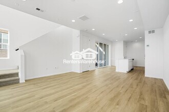 6601 N Netherland St in Aurora, CO - Foto de edificio - Building Photo