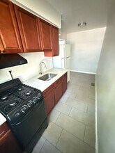 241 Weequahic Ave in Newark, NJ - Building Photo - Building Photo