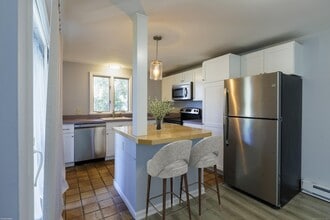 20 River Colony in Guilford, CT - Building Photo - Building Photo