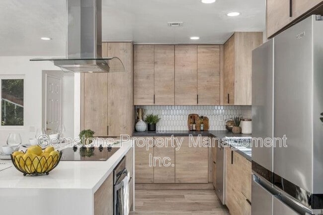 5404 Maisel Way in San Diego, CA - Building Photo - Building Photo