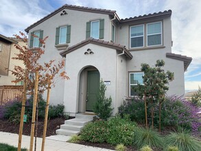 254 Lawson Ave in Tracy, CA - Building Photo - Building Photo