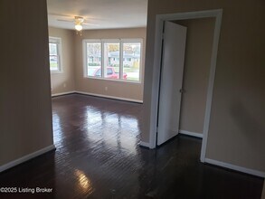 5703 Bunning Dr in Louisville, KY - Building Photo - Building Photo