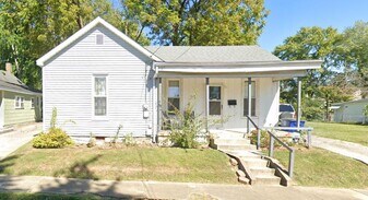 518 E Water St in Princeton, IN - Building Photo