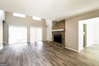 4220 Pineset Dr in Alpharetta, GA - Building Photo - Building Photo