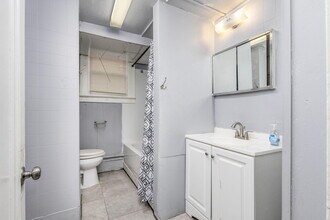 6225 Middlesex St in Dearborn, MI - Building Photo - Building Photo