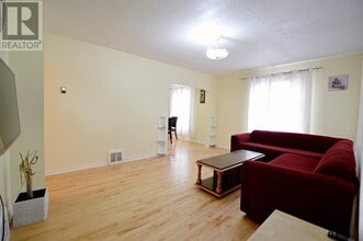 9925-9106 106 Ave in Grande Prairie, AB - Building Photo - Building Photo