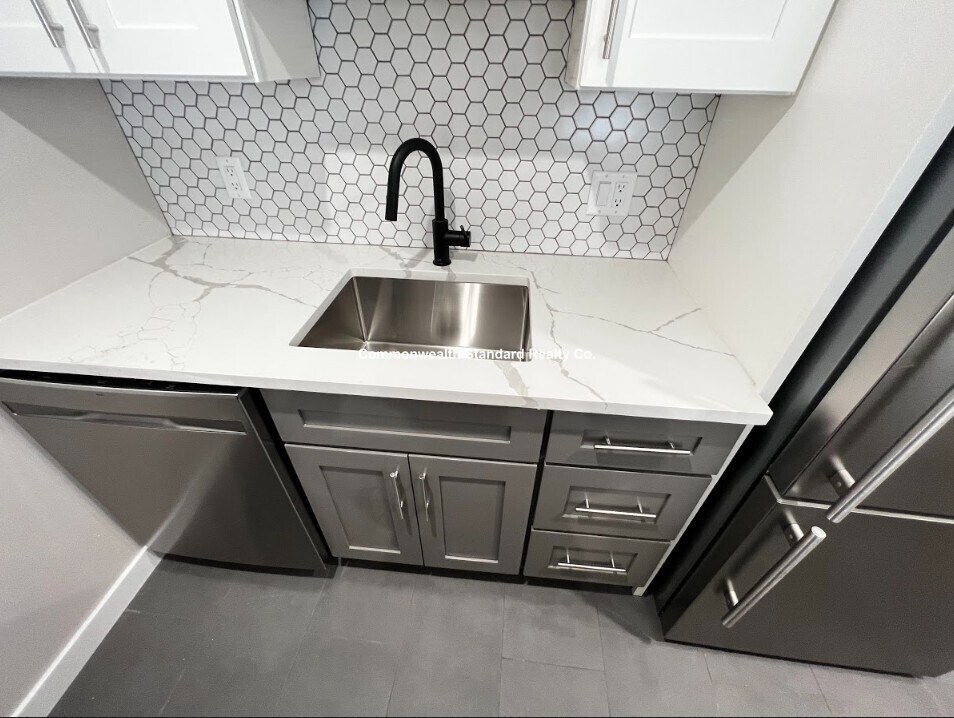 1661-1663 Washington St. Unit 206 in Boston, MA - Building Photo