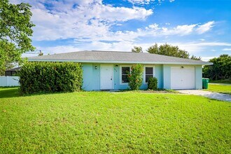 478 Orange Dr NW in Port Charlotte, FL - Building Photo - Building Photo