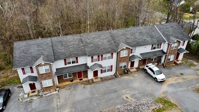 Ridgeview Townhomes in Bluff City, TN - Foto de edificio - Building Photo