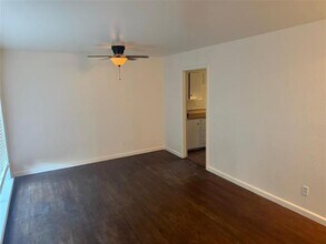 10841 Ruth Ann Dr in Dallas, TX - Building Photo - Building Photo