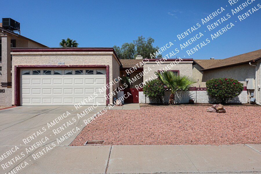 10010 N 66th Ave in Glendale, AZ - Building Photo