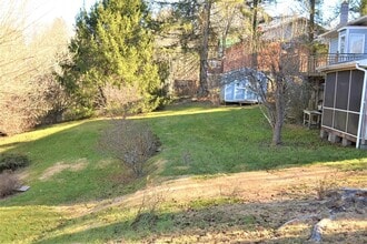 1993 Washington St E in Lewisburg, WV - Building Photo - Building Photo