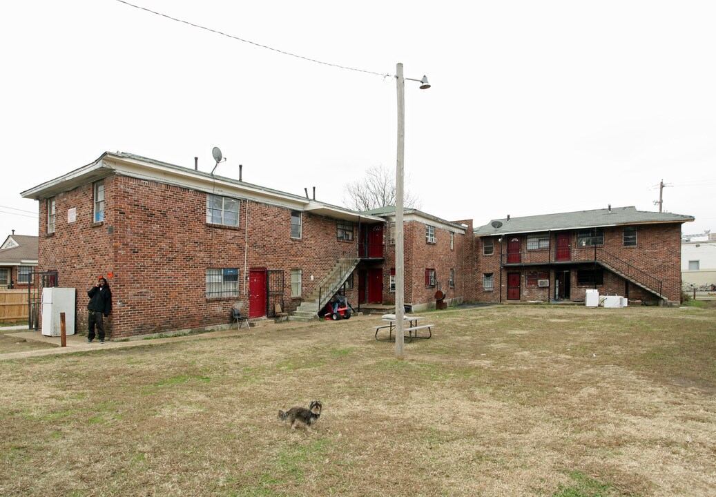 Barbara Estate in Memphis, TN - Building Photo