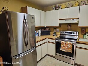 7820 Shadowood Dr in Melbourne, FL - Building Photo - Building Photo