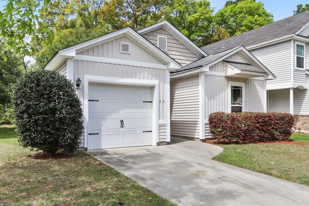 46 Isle Of Palms W in Bluffton, SC - Foto de edificio